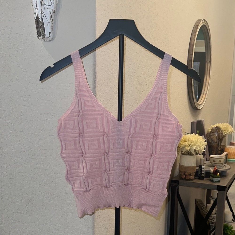 SHEIN Light Pink Geometric Knit Crop Top